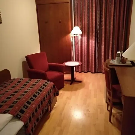 Sanderstolen Hotell