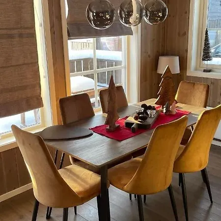 فندق Sanderstolen Hotell *